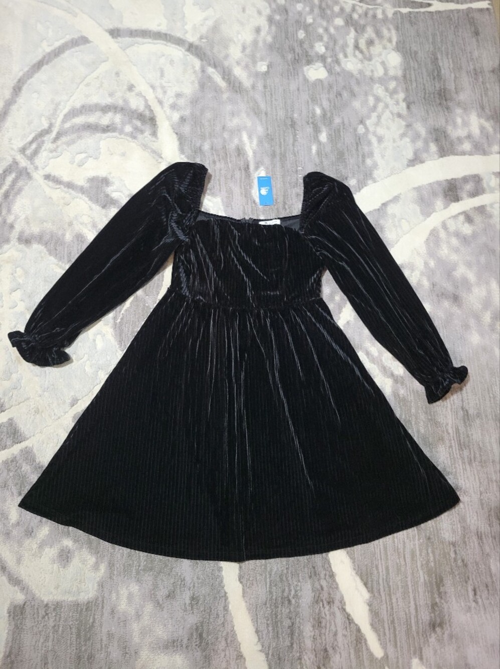 Brand New Cupshe Women's Black Velvet Puff-Sleeve Formal Dress Size L